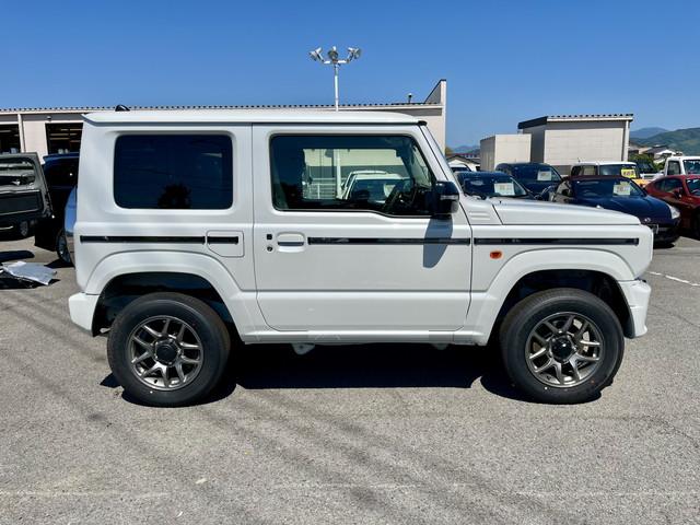 ジムニー ＸＣ　ダムドエアロリトルＧ／４ＷＤ／４ＡＴ／ＬＥＤヘッドライト／フォグライト／ステアリングリモコン／クルーズコントロール／パーキングセンサー／純正１６インチアルミ（21枚目）