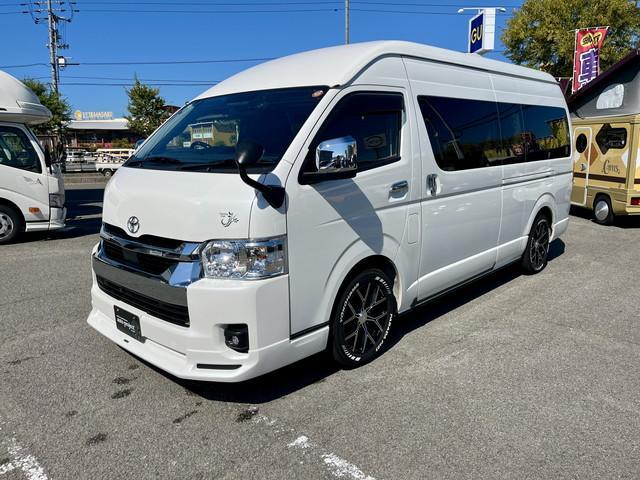 ハイエースバン レクビィ　カントリークラブ　リチウム４００Ａｈ　家庭用エアコン　ソーラーパネル　ＦＦヒーター　マルチルーム　シャワー　温水ボイラー　１９インチテレビ　冷蔵庫　電子レンジ　２段ベッド　マックスファン　モデリスタエアロ　全方位カメラ（4枚目）