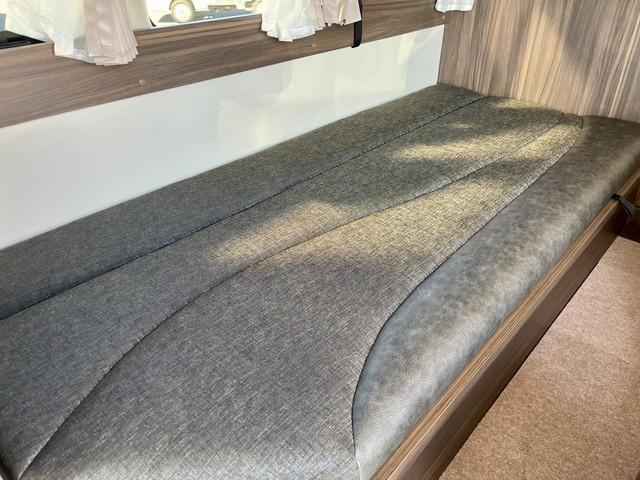 ハイエースバン レクビィ　カントリークラブ　リチウム４００Ａｈ　家庭用エアコン　ソーラーパネル　ＦＦヒーター　マルチルーム　シャワー　温水ボイラー　１９インチテレビ　冷蔵庫　電子レンジ　２段ベッド　マックスファン　モデリスタエアロ　全方位カメラ（34枚目）