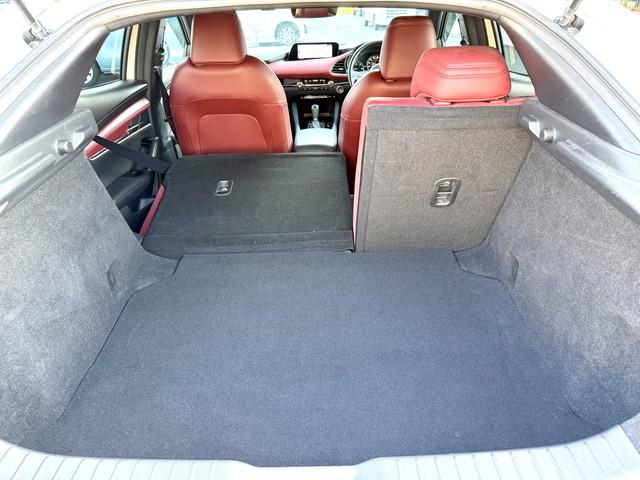 ＭＡＺＤＡ３ファストバック ＸＤバーガンディ　セレクション　全国１年保証付き　純正ナビ　フルセグＴＶ　Ｂｌｕｅｔｏｏｔｈ　　ＥＴＣ　バックモニター　電子パーキング　ＢＯＳＥサウンドシステム　ＬＥＤオートヘッドライト　クルコン　パワーシート（20枚目）