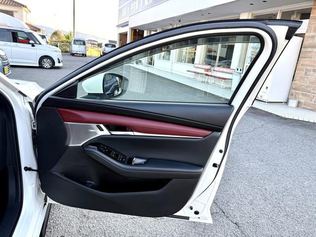 ＭＡＺＤＡ３ファストバック ＸＤバーガンディ　セレクション　全国１年保証付き　純正ナビ　フルセグＴＶ　Ｂｌｕｅｔｏｏｔｈ　　ＥＴＣ　バックモニター　電子パーキング　ＢＯＳＥサウンドシステム　ＬＥＤオートヘッドライト　クルコン　パワーシート（28枚目）