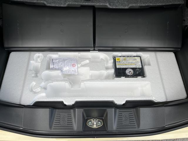 スペーシア ハイブリッドＧ　ステアリングリモコン　オートライト　オートエアコン　スマートキー（17枚目）