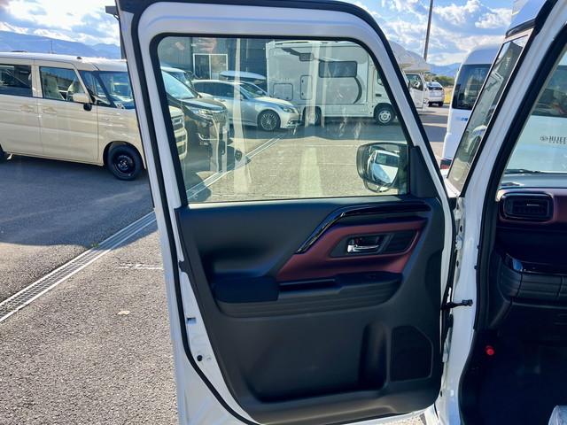 スペーシアカスタム ハイブリッドＸＳ　純正９インチナビ　フルセグ　Ｂｌｕｅｔｏｏｔｈ　全方位カメラ　両側パワースライドドア　ステアリングスイッチ　クルコン　前席シートヒーター　ステアリングヒーター　サーキュレーター（6枚目）