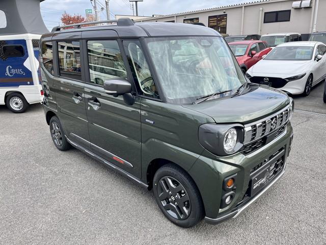 スペーシアギア ハイブリッドＸＺ　純正９インチナビ　フルセグ　全方位モニター　Ｂｌｕｅｔｏｏｔｈ　クルコン　シートヒーター　ステアリングヒーター　両側パワースライドドア　ヘッドアップディスプレイ　オートエアコン（3枚目）