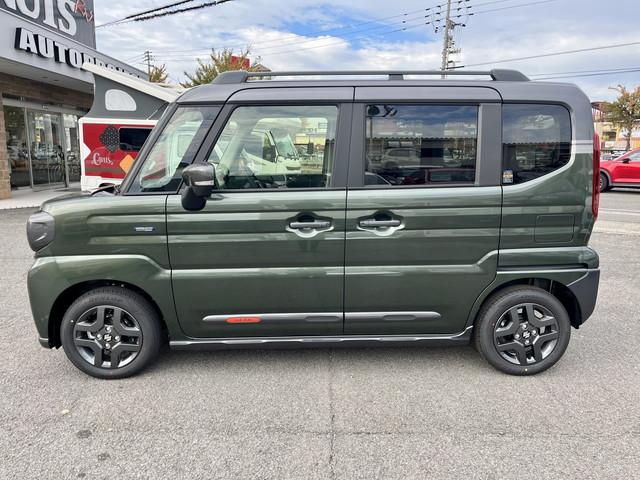 スペーシアギア ハイブリッドＸＺ　純正９インチナビ　フルセグ　全方位モニター　Ｂｌｕｅｔｏｏｔｈ　クルコン　シートヒーター　ステアリングヒーター　両側パワースライドドア　ヘッドアップディスプレイ　オートエアコン（4枚目）