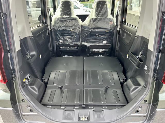 スペーシアギア ハイブリッドＸＺ　純正９インチナビ　フルセグ　全方位モニター　Ｂｌｕｅｔｏｏｔｈ　クルコン　シートヒーター　ステアリングヒーター　両側パワースライドドア　ヘッドアップディスプレイ　オートエアコン（16枚目）