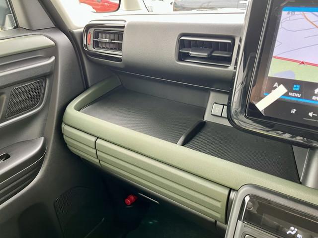 スペーシアギア ハイブリッドＸＺ　純正９インチナビ　フルセグ　全方位モニター　Ｂｌｕｅｔｏｏｔｈ　クルコン　シートヒーター　ステアリングヒーター　両側パワースライドドア　ヘッドアップディスプレイ　オートエアコン（54枚目）