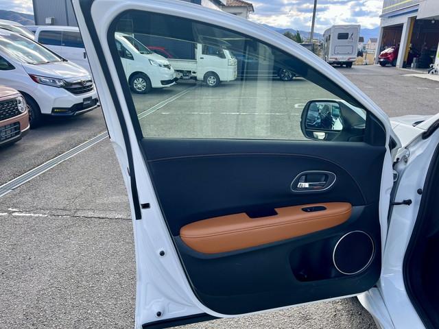 ヴェゼル ハイブリッドＺ・ホンダセンシング　全国１年保証付き　純正８インチナビ　フルセグ　Ｂｌｕｅｔｏｏｔｈ　バックモニター　シートヒーター　ＥＴＣ　クルコン　Ｗエアコン　パドルシフト　電子パーキング　ブレーキホールド（9枚目）