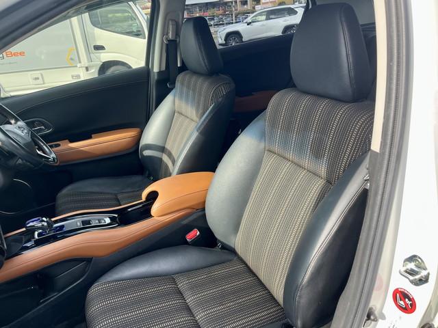 ヴェゼル ハイブリッドＺ・ホンダセンシング　全国１年保証付き　純正８インチナビ　フルセグ　Ｂｌｕｅｔｏｏｔｈ　バックモニター　シートヒーター　ＥＴＣ　クルコン　Ｗエアコン　パドルシフト　電子パーキング　ブレーキホールド（11枚目）