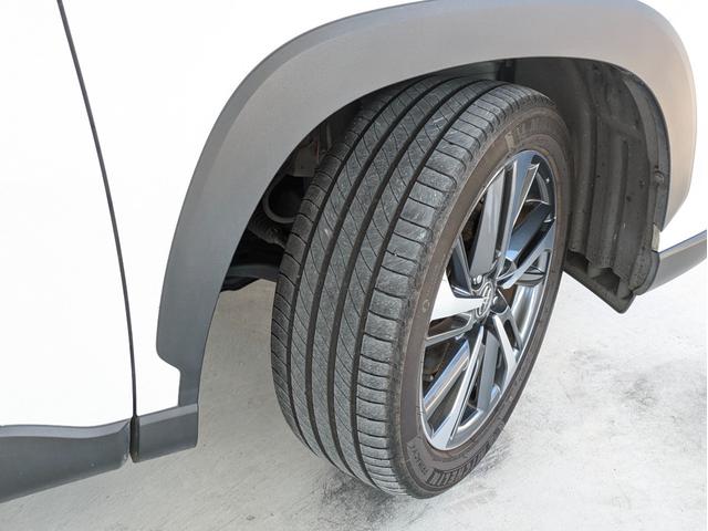 カローラクロス ハイブリッド Z 4WD・純正ナビ・全方位モニター・ETC・前後ドライブレコーダー・パワーバックドア・デュアルエアコン・社外ドリンクホルダー・純正アルミホイール・アダプティブクルーズコントロール(22枚目)