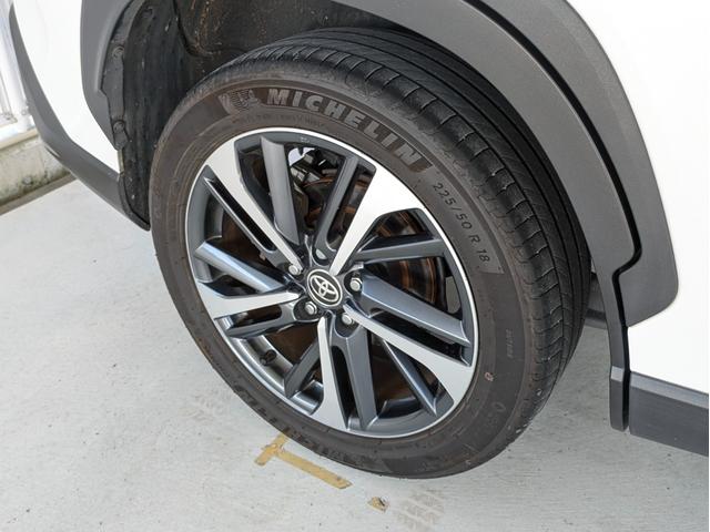 カローラクロス ハイブリッド Z 4WD・純正ナビ・全方位モニター・ETC・前後ドライブレコーダー・パワーバックドア・デュアルエアコン・社外ドリンクホルダー・純正アルミホイール・アダプティブクルーズコントロール(23枚目)