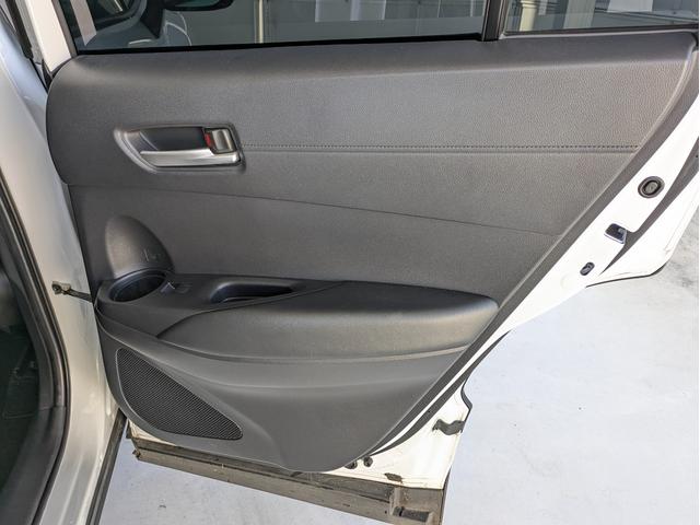 カローラクロス ハイブリッド Z 4WD・純正ナビ・全方位モニター・ETC・前後ドライブレコーダー・パワーバックドア・デュアルエアコン・社外ドリンクホルダー・純正アルミホイール・アダプティブクルーズコントロール(39枚目)