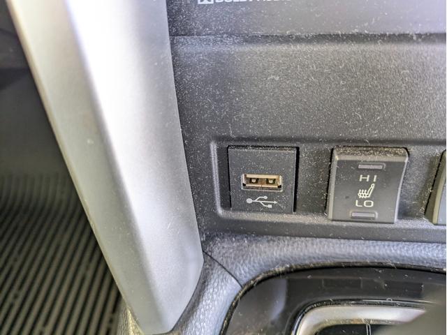 カローラクロス ハイブリッド Z 4WD・純正ナビ・全方位モニター・ETC・前後ドライブレコーダー・パワーバックドア・デュアルエアコン・社外ドリンクホルダー・純正アルミホイール・アダプティブクルーズコントロール(52枚目)