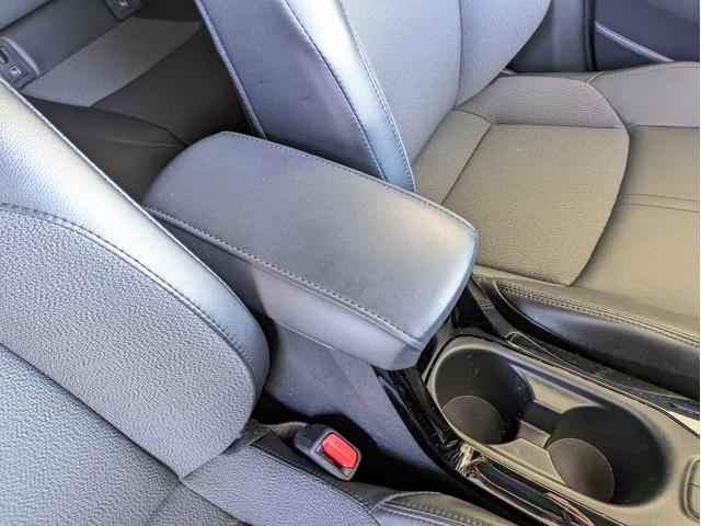 カローラクロス ハイブリッド Z 4WD・純正ナビ・全方位モニター・ETC・前後ドライブレコーダー・パワーバックドア・デュアルエアコン・社外ドリンクホルダー・純正アルミホイール・アダプティブクルーズコントロール(53枚目)