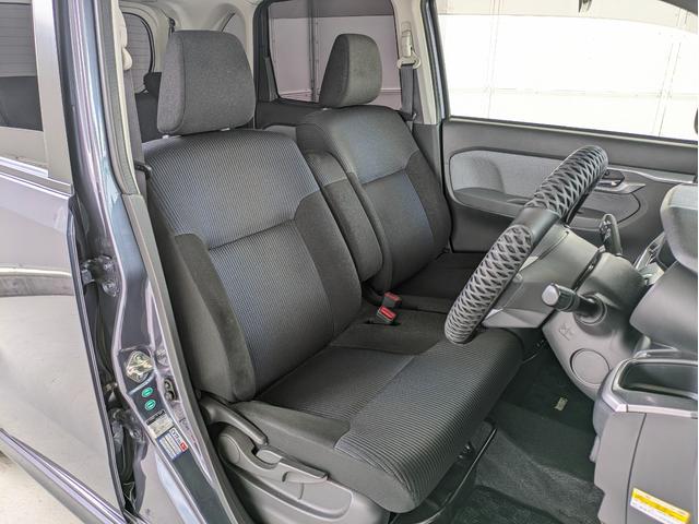 【シート】大きな破れやスレなどはございません。ご納車時には、室内清掃を実施しお渡しいたします。