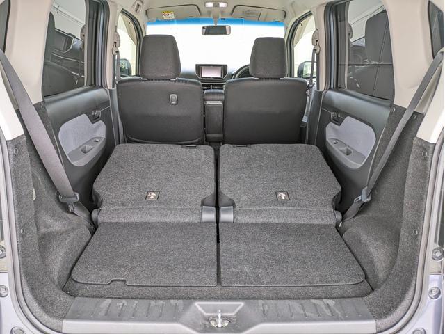 【シートアレンジ】２列目シートを倒すと広々！大きな荷物も長い荷物も載せられます。