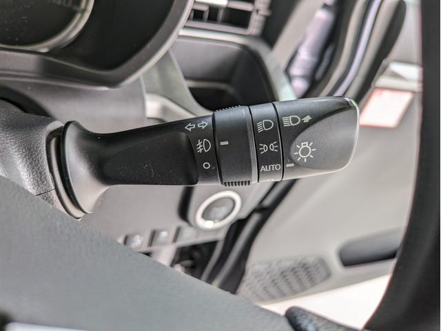 【ウィンカー】右側ウィンカー。ライトの操作部分です。