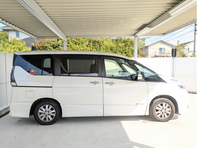 セレナ ｅ－パワー　ハイウェイスターＶ　９インチナビ・全方位モニター・ＥＴＣ・デジタルインナーミラー・プロパイロット・前方ドライブレコーダー・ハンドルヒーター・運転席＆助手席シートヒーター・純正アルミホイール（4枚目）