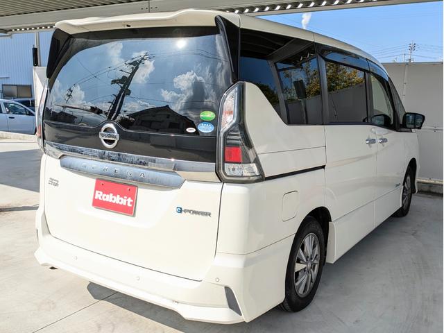 セレナ ｅ－パワー　ハイウェイスターＶ　９インチナビ・全方位モニター・ＥＴＣ・デジタルインナーミラー・プロパイロット・前方ドライブレコーダー・ハンドルヒーター・運転席＆助手席シートヒーター・純正アルミホイール（8枚目）