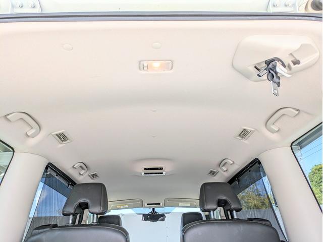 セレナ ｅ－パワー　ハイウェイスターＶ　９インチナビ・全方位モニター・ＥＴＣ・デジタルインナーミラー・プロパイロット・前方ドライブレコーダー・ハンドルヒーター・運転席＆助手席シートヒーター・純正アルミホイール（12枚目）