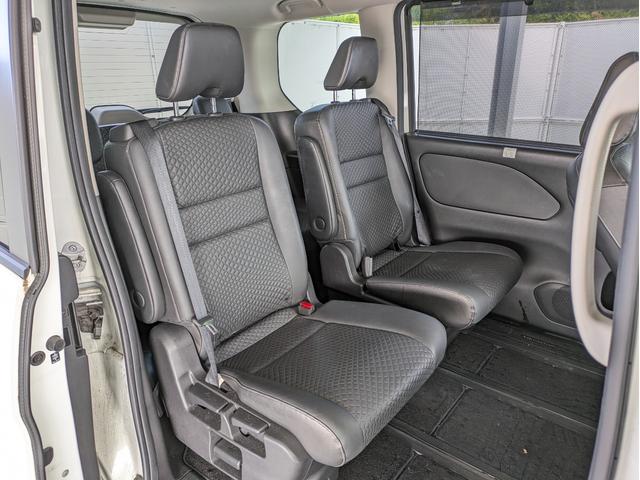 セレナ ｅ－パワー　ハイウェイスターＶ　９インチナビ・全方位モニター・ＥＴＣ・デジタルインナーミラー・プロパイロット・前方ドライブレコーダー・ハンドルヒーター・運転席＆助手席シートヒーター・純正アルミホイール（14枚目）