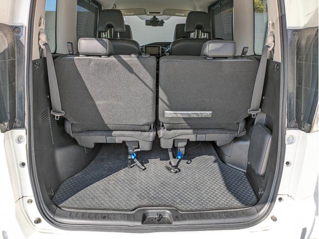 セレナ ｅ－パワー　ハイウェイスターＶ　９インチナビ・全方位モニター・ＥＴＣ・デジタルインナーミラー・プロパイロット・前方ドライブレコーダー・ハンドルヒーター・運転席＆助手席シートヒーター・純正アルミホイール（18枚目）