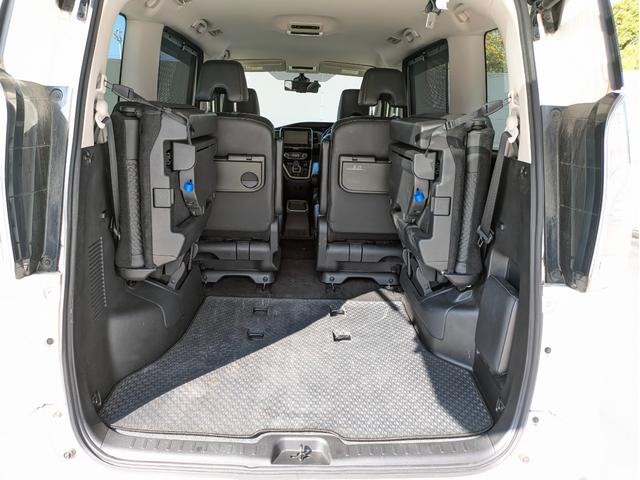 セレナ ｅ－パワー　ハイウェイスターＶ　９インチナビ・全方位モニター・ＥＴＣ・デジタルインナーミラー・プロパイロット・前方ドライブレコーダー・ハンドルヒーター・運転席＆助手席シートヒーター・純正アルミホイール（30枚目）