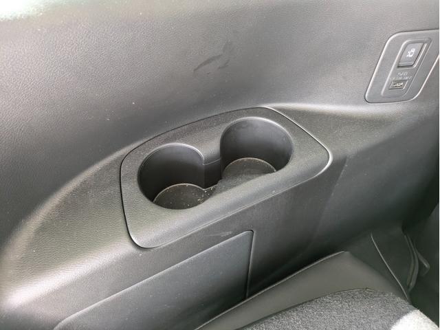 セレナ ｅ－パワー　ハイウェイスターＶ　９インチナビ・全方位モニター・ＥＴＣ・デジタルインナーミラー・プロパイロット・前方ドライブレコーダー・ハンドルヒーター・運転席＆助手席シートヒーター・純正アルミホイール（32枚目）