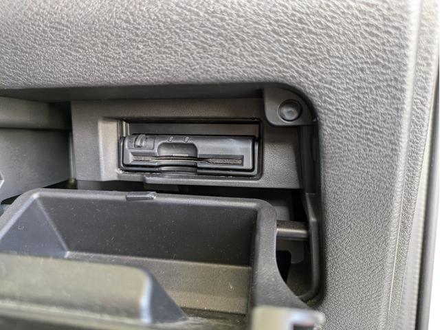 セレナ ｅ－パワー　ハイウェイスターＶ　９インチナビ・全方位モニター・ＥＴＣ・デジタルインナーミラー・プロパイロット・前方ドライブレコーダー・ハンドルヒーター・運転席＆助手席シートヒーター・純正アルミホイール（53枚目）