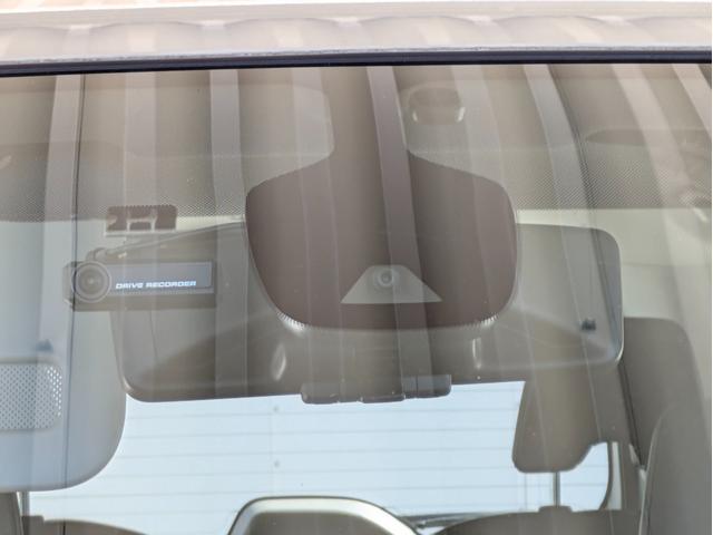 セレナ ｅ－パワー　ハイウェイスターＶ　９インチナビ・全方位モニター・ＥＴＣ・デジタルインナーミラー・プロパイロット・前方ドライブレコーダー・ハンドルヒーター・運転席＆助手席シートヒーター・純正アルミホイール（64枚目）