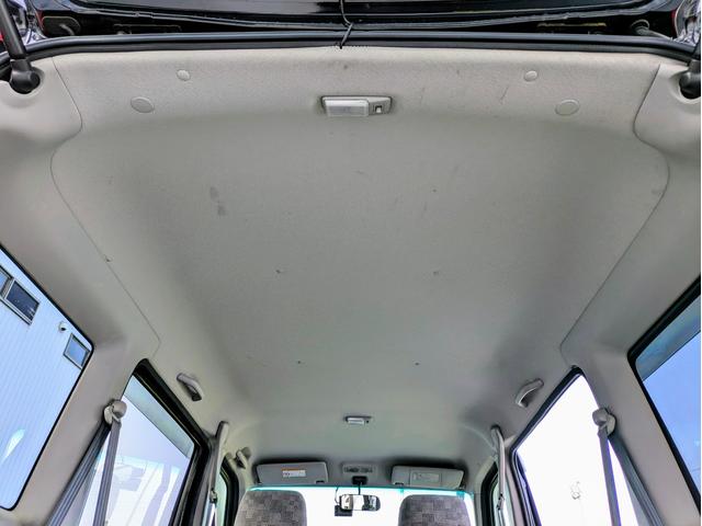 【室内天井】大きなシミや破れなどは、ございません。