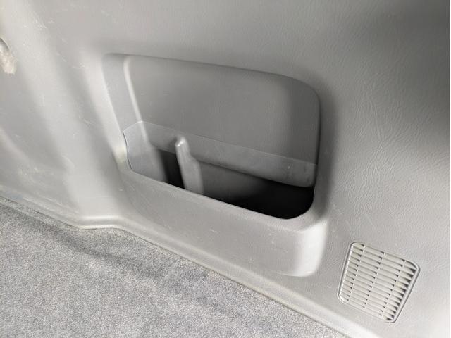 【トランク側　収納ポケット】