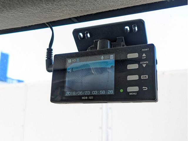 スペーシアカスタム ＸＳリミテッド　７インチナビ・ＥＴＣ・前方ドライブレコーダー・運転席＆助手席シートヒーター・純正アルミホイール・ＨＩＤヘッドライト・ハーフレザーシート・オートライト・フォグライト（20枚目）