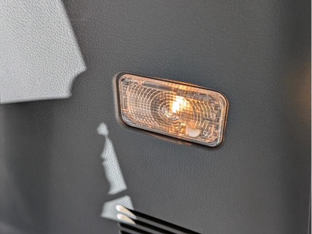 スペーシアカスタム ＸＳリミテッド　７インチナビ・ＥＴＣ・前方ドライブレコーダー・運転席＆助手席シートヒーター・純正アルミホイール・ＨＩＤヘッドライト・ハーフレザーシート・オートライト・フォグライト（30枚目）