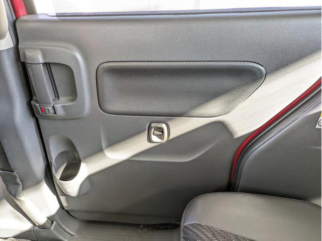 スペーシアカスタム ＸＳリミテッド　７インチナビ・ＥＴＣ・前方ドライブレコーダー・運転席＆助手席シートヒーター・純正アルミホイール・ＨＩＤヘッドライト・ハーフレザーシート・オートライト・フォグライト（36枚目）