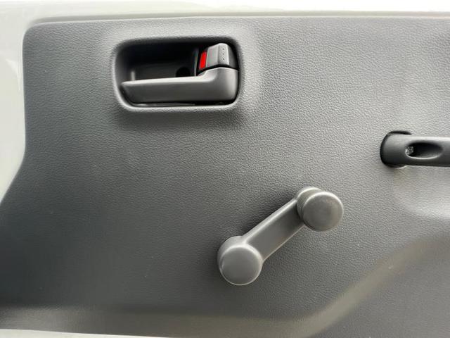 4WD KC ABS/エアバッグ 運転席/エアバッグ 助手席/衝突安全ボディ/パワーステアリング/禁煙車/4WD/マニュアルエアコン/最大積載量350kg/デュアルエアバッグ/アクセサリーソケット/間欠ワイパー(17枚目)