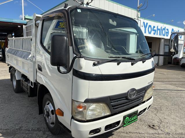 デュトロ 　４０００ｃｃ　２ｔ　２トン　ダンプ　電動コボレーン　走行８３０００Ｋ　５速　５ＭＴ　パワーウインドウ　極東ダンプ　内外装仕上げ済み　ディーゼル　積載２０００Ｋｇ（5枚目）