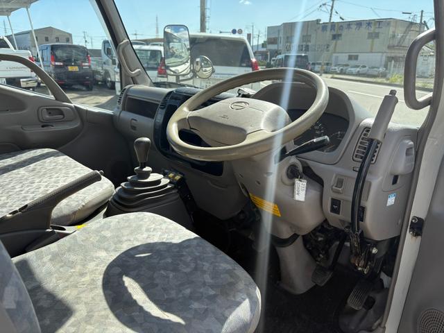 デュトロ 　４０００ｃｃ　２ｔ　２トン　ダンプ　電動コボレーン　走行８３０００Ｋ　５速　５ＭＴ　パワーウインドウ　極東ダンプ　内外装仕上げ済み　ディーゼル　積載２０００Ｋｇ（6枚目）