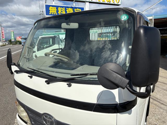 デュトロ 　４０００ｃｃ　２ｔ　２トン　ダンプ　電動コボレーン　走行８３０００Ｋ　５速　５ＭＴ　パワーウインドウ　極東ダンプ　内外装仕上げ済み　ディーゼル　積載２０００Ｋｇ（10枚目）