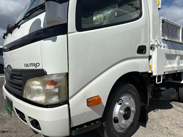 デュトロ 　４０００ｃｃ　２ｔ　２トン　ダンプ　電動コボレーン　走行８３０００Ｋ　５速　５ＭＴ　パワーウインドウ　極東ダンプ　内外装仕上げ済み　ディーゼル　積載２０００Ｋｇ（16枚目）