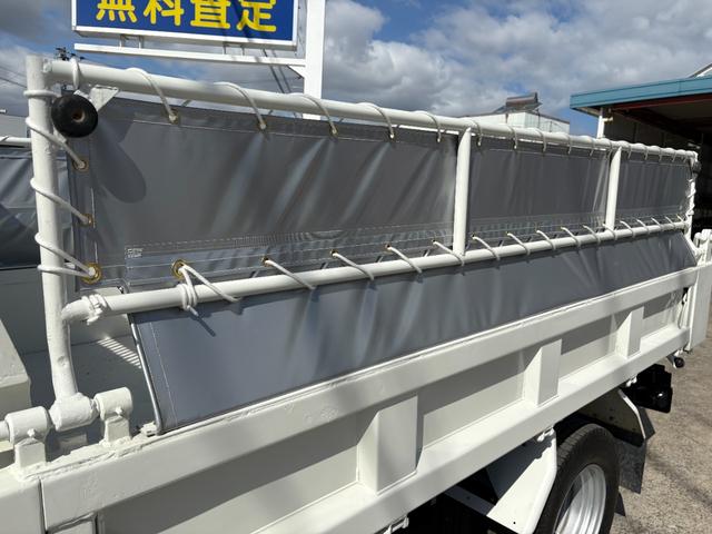デュトロ 　４０００ｃｃ　２ｔ　２トン　ダンプ　電動コボレーン　走行８３０００Ｋ　５速　５ＭＴ　パワーウインドウ　極東ダンプ　内外装仕上げ済み　ディーゼル　積載２０００Ｋｇ（21枚目）