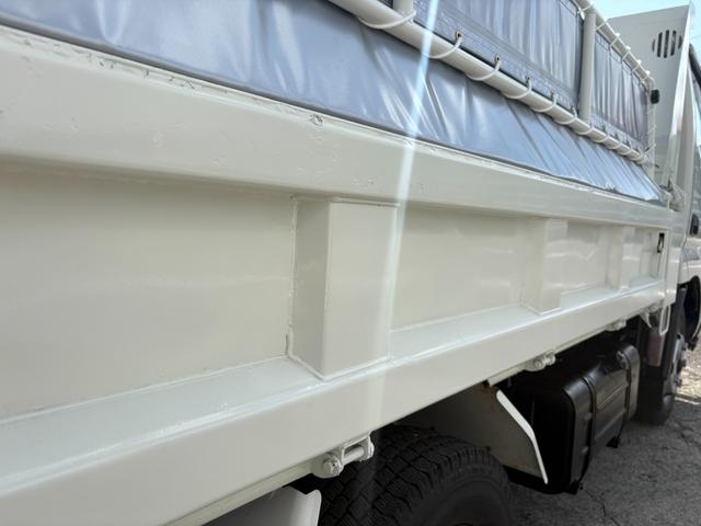 デュトロ 　４０００ｃｃ　２ｔ　２トン　ダンプ　電動コボレーン　走行８３０００Ｋ　５速　５ＭＴ　パワーウインドウ　極東ダンプ　内外装仕上げ済み　ディーゼル　積載２０００Ｋｇ（31枚目）