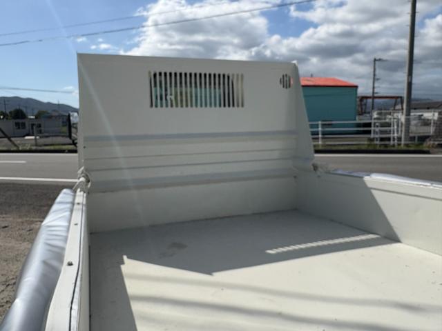 デュトロ 　４０００ｃｃ　２ｔ　２トン　ダンプ　電動コボレーン　走行８３０００Ｋ　５速　５ＭＴ　パワーウインドウ　極東ダンプ　内外装仕上げ済み　ディーゼル　積載２０００Ｋｇ（41枚目）