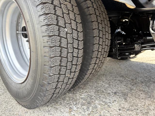 デュトロ 　４０００ｃｃ　２ｔ　２トン　ダンプ　電動コボレーン　走行８３０００Ｋ　５速　５ＭＴ　パワーウインドウ　極東ダンプ　内外装仕上げ済み　ディーゼル　積載２０００Ｋｇ（44枚目）