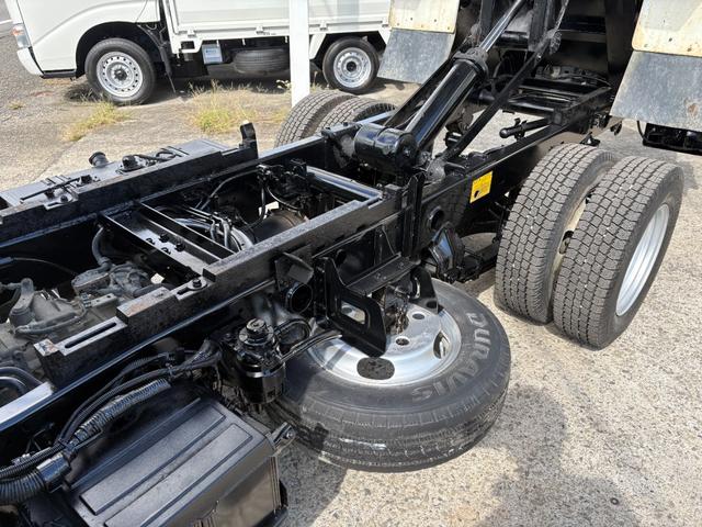 デュトロ 　４０００ｃｃ　２ｔ　２トン　ダンプ　電動コボレーン　走行８３０００Ｋ　５速　５ＭＴ　パワーウインドウ　極東ダンプ　内外装仕上げ済み　ディーゼル　積載２０００Ｋｇ（61枚目）
