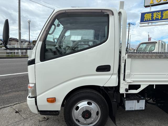 ダイナトラック 　４０００ｃｃ　２ｔ　２トン　平ボディ　高床　４ＷＤ　アーム式パワーゲート付　ウインチ付き　５速　５ＭＴ　走行７４０００Ｋ　荷台内寸３００×１６０　Ｐ／Ｇ昇降荷台寸法６８×１４２　内外装仕上げ済み（15枚目）