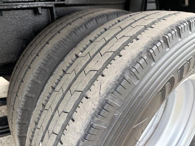 ダイナトラック 　４０００ｃｃ　２ｔ　２トン　平ボディ　高床　４ＷＤ　アーム式パワーゲート付　ウインチ付き　５速　５ＭＴ　走行７４０００Ｋ　荷台内寸３００×１６０　Ｐ／Ｇ昇降荷台寸法６８×１４２　内外装仕上げ済み（41枚目）