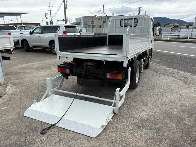 ダイナトラック 　４０００ｃｃ　２ｔ　２トン　平ボディ　高床　４ＷＤ　アーム式パワーゲート付　ウインチ付き　５速　５ＭＴ　走行７４０００Ｋ　荷台内寸３００×１６０　Ｐ／Ｇ昇降荷台寸法６８×１４２　内外装仕上げ済み（54枚目）
