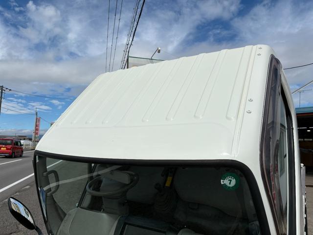 ダイナトラック 　４０００ｃｃ　２ｔ　２トン　平ボディ　高床　４ＷＤ　アーム式パワーゲート付　ウインチ付き　５速　５ＭＴ　走行７４０００Ｋ　荷台内寸３００×１６０　Ｐ／Ｇ昇降荷台寸法６８×１４２　内外装仕上げ済み（70枚目）