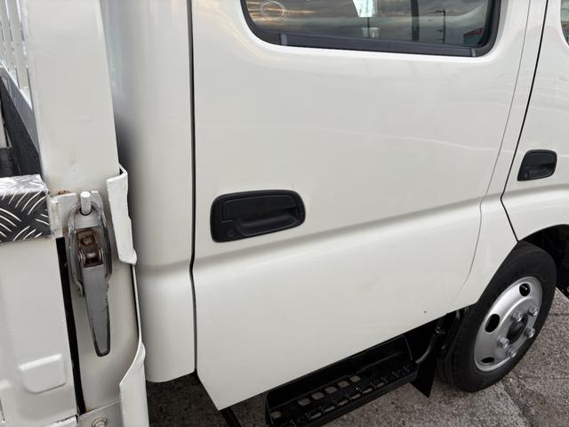 トヨエース 　４０００ｃｃ　２ｔ　２トン　Ｗキャブロング　ダブルキャブ　６速　６ＭＴ　標準ロング　ディーゼル　６人乗り　３ペダル　内外装仕上げ済み　走行７２５００Ｋ（22枚目）
